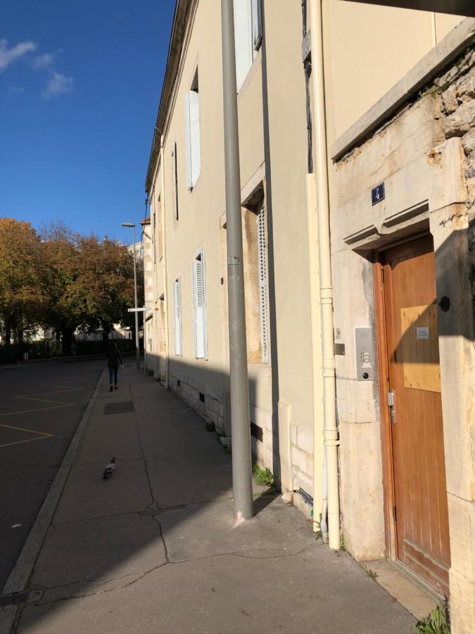 Sous Les Toits De Fleury Apartment Dijon Exterior photo